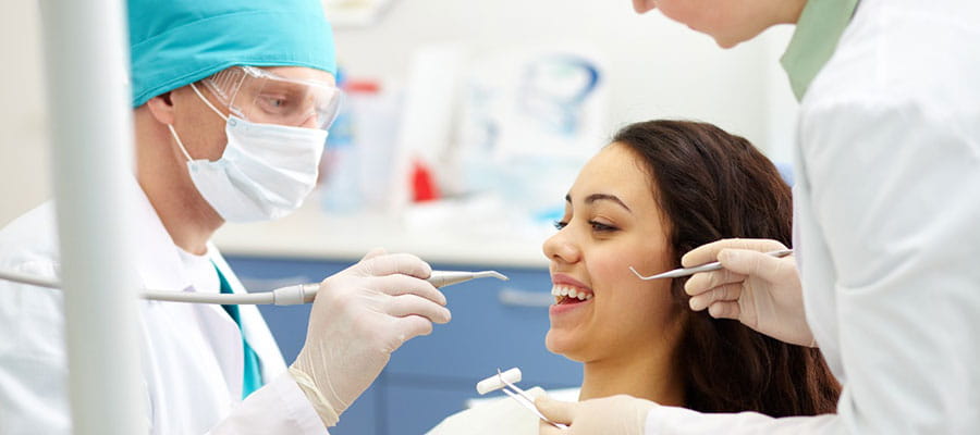 La prostodoncia e implante oral